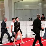 Burcu Özberk Instagram - @lexusturkiye ile 79. Venedik Film festivaline gitme ve film izleme deneyimini yaşadım, çok ama çok mutluyum🤍🙏🏻😍 İki gün boyunca mükemmel deneyimler yaşadım, sizi seviyorum🌸