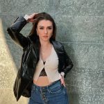 Burcu Özberk Instagram - Saçlarını dağıtırsın, rüzgarlara bırakırsın 😅🤍😋