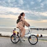 Burcu Özberk Instagram - Sahilde vakit geçirmeye bayılıyorum 🤍