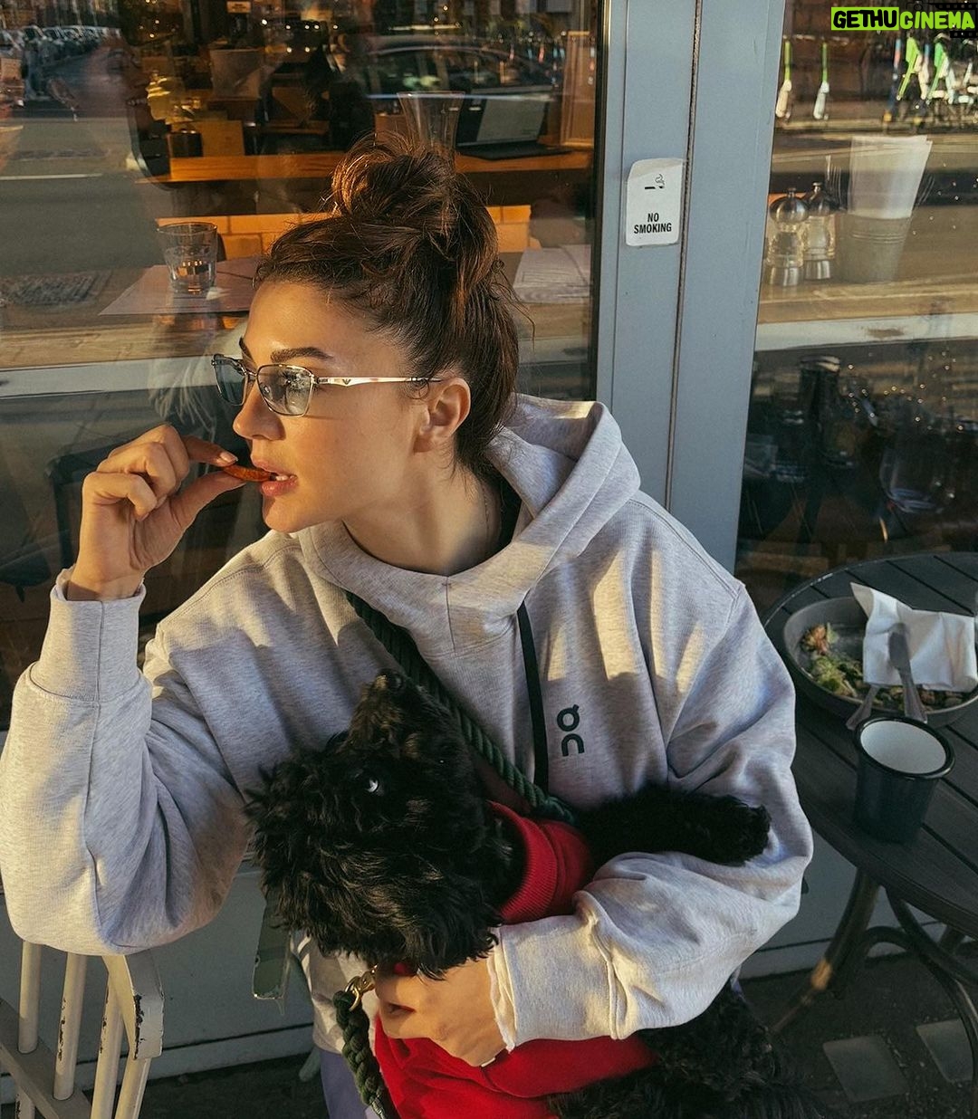 Burcu Özberk Instagram - Sunny sunday 🌞 Hollandpark
