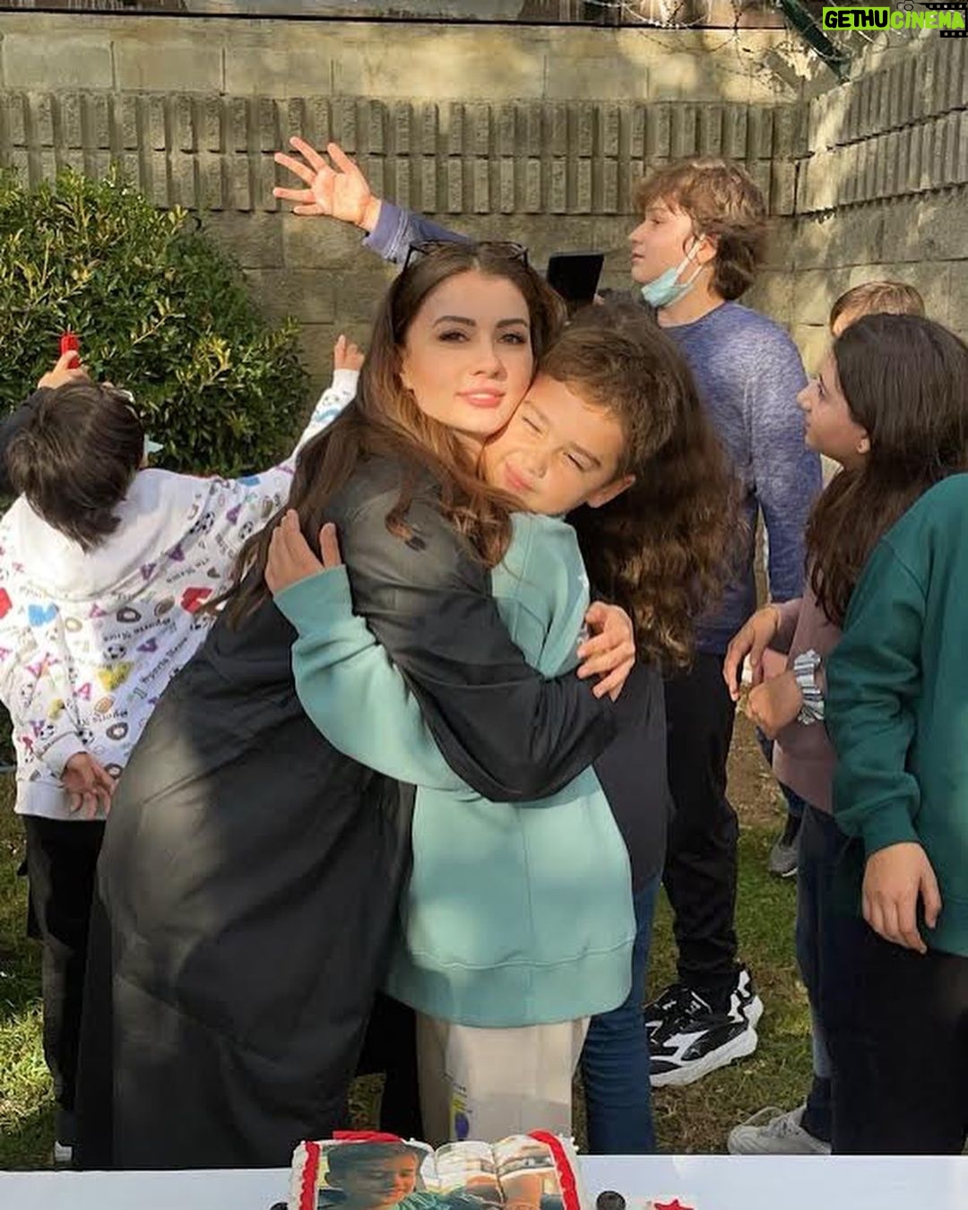 Burcu Özberk Instagram - Bugün benim Can’ımın, en güzel yanımın doğum günü🤍 12 yıldır benim uğurum oldu. Fotoğraflar kötü ama hissettiklerim tarifsiz🤍