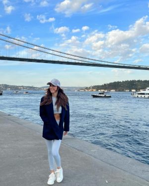 Burcu Kiratli Instagram - 🩵