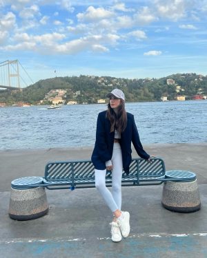 Burcu Kiratli Instagram - 🩵