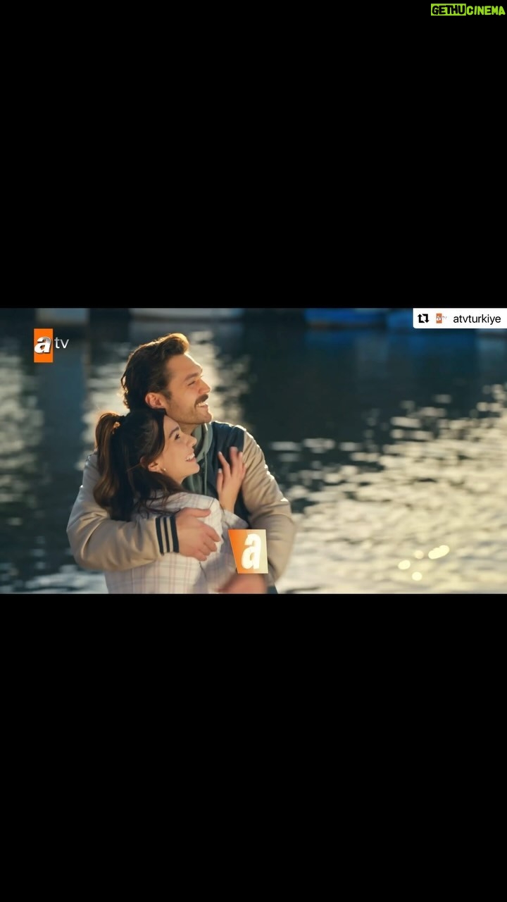 Burcu Kiratli Instagram - 🫠💫💫 Çok inanarak çok severek başladık hikayemize 🥹 Şimdi size emanet 😇🥹🩷 #Repost @atvturkiye ・・・ Yıldızlar Bana Uzak 31 Aralık Pazar 20.00 atv’de başlıyor. #YıldızlarBanaUzak @yildizlarbanauzakatv