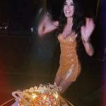 Burcu Kiratli Instagram - ☀️ Temmuz 🥳 23 🩷🍾