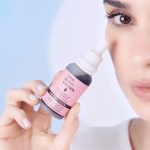 Burcu Kiratli Instagram - #Repost @eveshoptr 🤍🫠 ・・・ Cildinizin en iyi dostu : Your Beauty Solution’un güçlü serumu! Genç ve parlak bir cilt için doğru tercih 💫✨✨ Yenilikçi formülümüzle cildinizi canlandırın! Your Beauty Solution serumu, lekeleri azaltır, nemlendirir 🪄🪄🤩 @yourbeautysolution_eve
