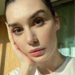 Burcu Kiratli Instagram - Evde sek sek olunca 🛹✅🤪