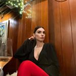Burcu Kiratli Instagram - 🥤💋🤘🏻😜