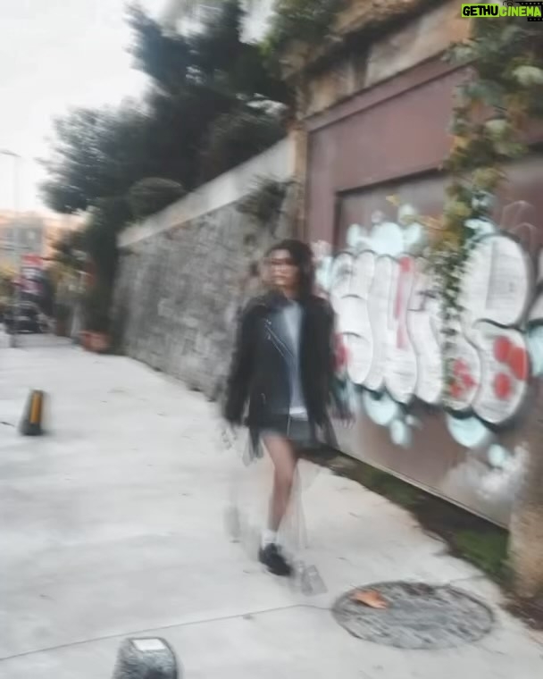 Burcu Kiratli - 344.2K Likes - 💭😎🌪️✌🏻