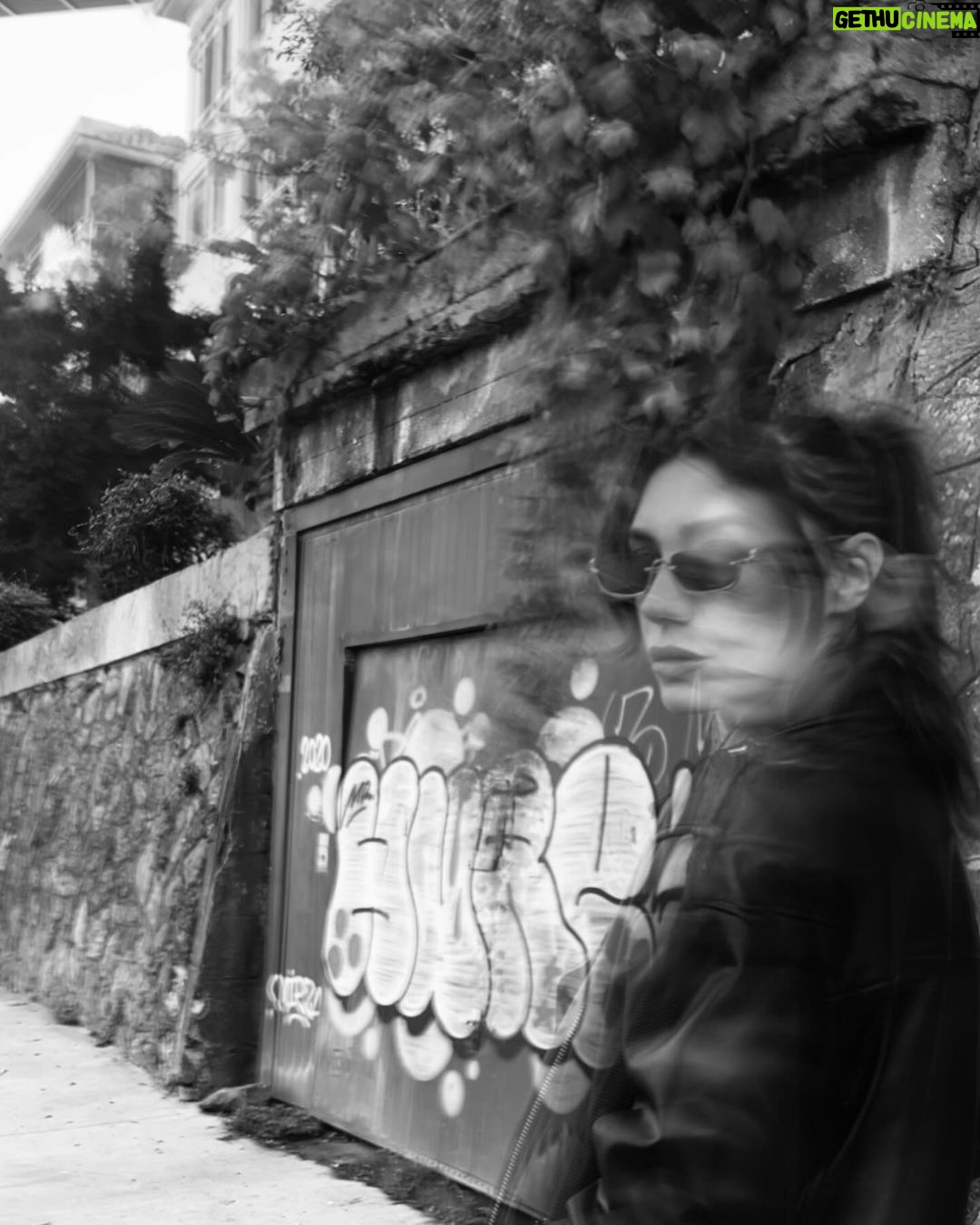 Burcu Kiratli - 344.2K Likes - 💭😎🌪️✌🏻