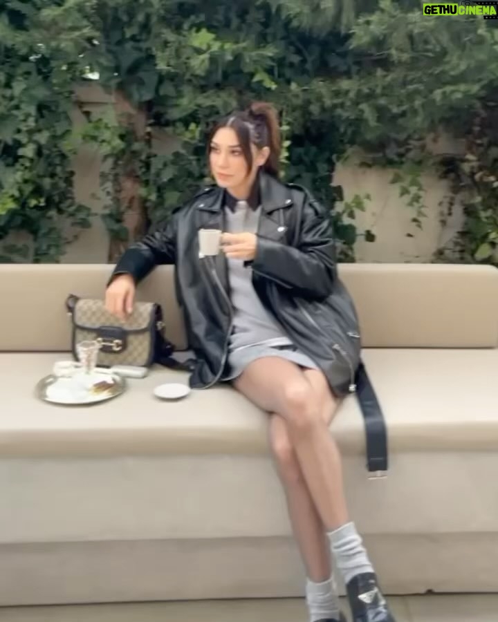 Burcu Kiratli - 344.2K Likes - 💭😎🌪️✌🏻