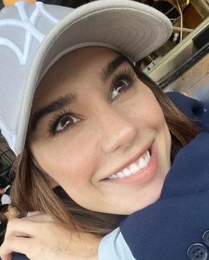 Burcu Kiratli Instagram - 🩵