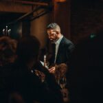 Bushido Instagram – Das Jahr neigt sich dem Ende und ich möchte mich bedanken. Danke an meine Ehefrau Anna-Maria, die an meiner Seite steht und mir die wunderbarsten Kinder der Welt geschenkt hat. Ihr macht mich stolz und glücklich. Dieses Jahr sind wir noch enger zusammengerückt. Ich liebe euch. Ashraf und Veysel sind mir wie Brüder ans Herz gewachsen. Danke für euren Rat und Rückhalt Männer. Ich küsse eure Augen. Danke für die Unterstützung von Wassif, Orkan, Sergen, Lukas, Marcel und Greckoe. Ohne euch geht nicht mehr. Danke an all die weniger bekannten Menschen in meinem Leben, die mich durch dieses turbulente Jahr begleitet haben. Ich hoffe, noch lange auf euch zählen zu können. Ich bin gesund und glücklich. Das war nicht immer so und ich wünsche euch allen von Herzen nur das Beste. Sollte ich jemanden vergessen haben sorry. Danke an unsere Fans und treuen Supporter. Ihr seid unglaublich. Auf ein neues Jahr 2019. #egjistdiegang