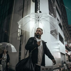 Bushido Instagram - In vier Wochen ist es soweit. 40 Jahre Anis, 20 Jahre Bushido. Jetzt noch eine der letzten Boxen bei Amazon sichern und dann geht es mit großen Schritten in die Zukunft. Samra, Capital, Bushido.