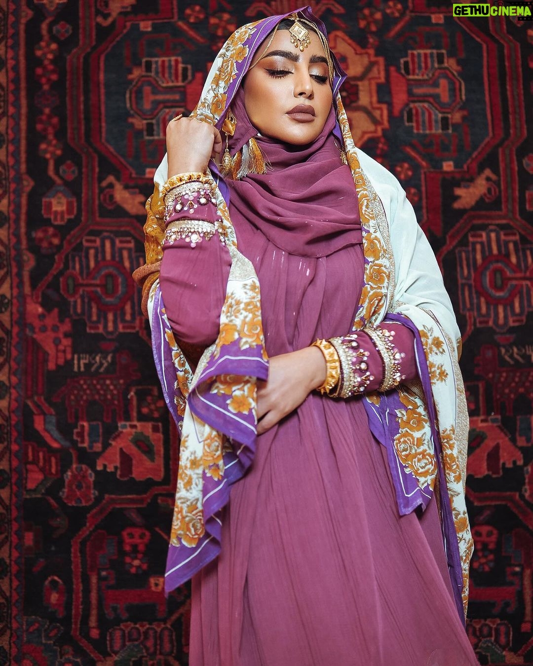 Buthaina Al Raisi Instagram - انها الحاضر والماضي معاً 🇴🇲🇴🇲🇴🇲