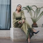 Buthaina Al Raisi Instagram - ختياراتي من الكوليكشن الشتوي الجديد من شي ان . SHEIN Chic art collection . تصاميم الشتا هالمره غير معاهم حيل ستاليش . كل القطع واكثر صارت موجوده بالموقع ،، واكيد عندي كود خصم لا تنسون تستخدمونه وانتوا تتسوقون ( 15beeba ) . #shein #sheinmeetsart #staywarmlookcool #fashionhunter @shein_ar