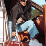 Buthaina Al Raisi Instagram - نصيحة الي قلبه ضعيف لا يشوف الفيديو ،،، قصه قصيرة معبره ،، اتمنى تتعضون منها بالذات اخر خمس ثواني حاولوا ما تبجون لانه حيل حيل الفقره مؤثرة ،، وياليت تكتبون مشاعركم بالكومنتات لأنها تهمني لأبعد الحدود ،، متأكده حياتكم بتتغير بعد ما تشوفونه 🦋🦋🦋