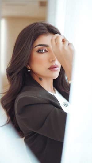 Buthaina Al Raisi Instagram - بالي راق لما انا شغلت بالك 🦋🦋🦋