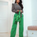 Buthaina Al Raisi Instagram – مساء الأشياء الجميلة كوجودكم 🦋🦋🦋
.
من القطع الناعمه والمميزة من كوليكشن شي ان الجديد ،، اي لوك حبيتوا اكثر ؟؟؟ .
واكيد مدلعتكم بكود خصم ( 15beeba )