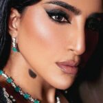 Buthaina Al Raisi Instagram - يليق بك الاستثناء ،،والحب والأولوية ،، وكل شيء جميل 🦋🦋🦋