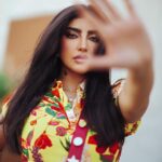 Buthaina Al Raisi Instagram - تصبح الدُنيا على خير ،،، وأصبح أنا وقلبي على قلبك 🦋🦋🦋
