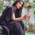 Buthaina Al Raisi Instagram - ان الروح اذا إلتقت بمن يشبهها ترمّمت و تعافت و اكتملت . 🦋🦋🦋 هذا مكاني