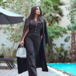 Buthaina Al Raisi Instagram - ( المسافه ما بين أحلامك و الواقع تسمى ( الفعل . 🦋🦋🦋 أفعل كل مايريده كبريائي وأنا راضي بكل أفعالي حتى وأن كان حبل المشنقه