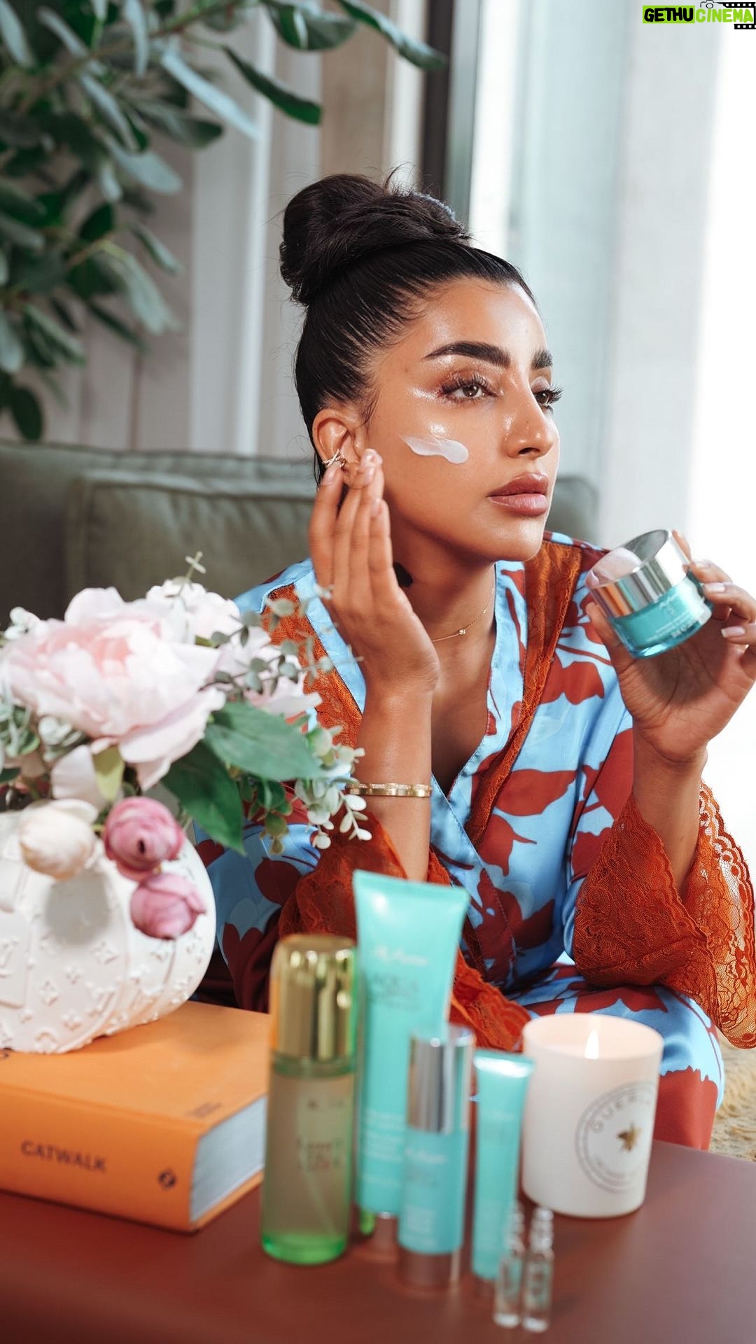 Buthaina Al Raisi Instagram - Everything I’ve been wanting manifesting for my life 🦋🦋🦋 . Never forget to take care of yourself & glow 🦋 Relax Relax Relax