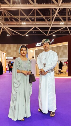 Buthaina Al Raisi Instagram - عشاق العطور والطيب ،، معرض عمان للعطور فتح ابوابه لإستقبالكم بأجمل العطور والعروض ،، والعيد قرب ،، الي يبي يجهز طيب العيد والي يبي يهدي احبابه والقراب من قلبه بتلاقون كل يرضيكم وفي مكان واحد 🦋🦋🦋
.
 شكر كبير لفريق  مركز عمان للمؤتمرات بقياده  الرئيس التنفيذي 
المهندس سعيد الشنفري على المعرض الخطير والتنظيم الأكثر من رائع