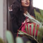 Buthaina Al Raisi Instagram - لا تُطيل البقاء في مكان لا يشبهك 🦋🦋🦋 Kuwait