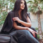 Buthaina Al Raisi Instagram - ان الروح اذا إلتقت بمن يشبهها ترمّمت و تعافت و اكتملت . 🦋🦋🦋 هذا مكاني