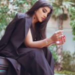 Buthaina Al Raisi Instagram - ان الروح اذا إلتقت بمن يشبهها ترمّمت و تعافت و اكتملت . 🦋🦋🦋 هذا مكاني