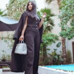 Buthaina Al Raisi Instagram - ان الروح اذا إلتقت بمن يشبهها ترمّمت و تعافت و اكتملت . 🦋🦋🦋 هذا مكاني