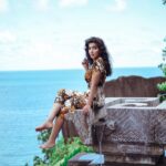 Buthaina Al Raisi Instagram - تحتاج قليلاً من الجنون لتنجز أشياء عظيمة 🦋🦋🦋 SEYCHELLES