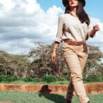 Buthaina Al Raisi Instagram - SAFARI vibes 🦋🦋🦋 Giraffe Manor