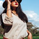 Buthaina Al Raisi Instagram - SAFARI vibes 🦋🦋🦋 Giraffe Manor