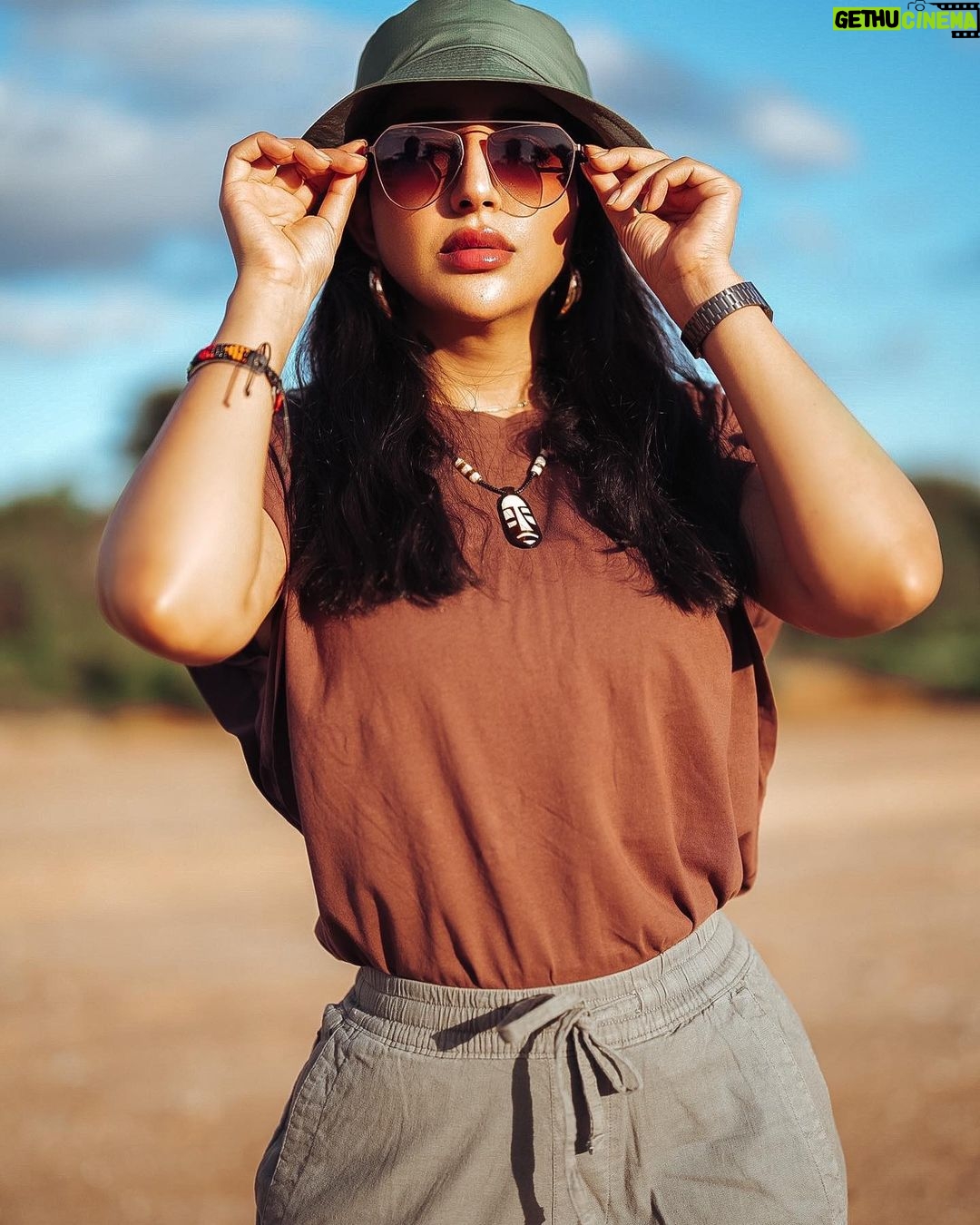 Buthaina Al Raisi Instagram - There is no place like Africa 🦋 . رسمياً وقعت غي غرام كينيا .. ما في كلمات ممكن توصف جمالها 🦋🦋🦋 Samburu National Reserve