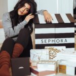 Buthaina Al Raisi Instagram – اكبر ( unboxing )  اسويه هالسنه 🦋🦋🦋
.
قلوب حب لسيفورا @sephoramiddleeast Kuwait