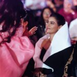 Buthaina Al Raisi Instagram – … 
.
اعشق ابداعها تميزها انفرادها بستايلها الخاص بالتمثيل .. بالنسبه لي هي ايقونه الشاشه الهنديه وملكه بوليوود .. وطول عمري كنت احلم اني التقي فيها واعبرلها عن حبي لها .. واليوم تحقق الحلم 
.
🦋🦋🦋
.
Kajol meeting you was one of my dreams thank you Filmfare for making my dream come true 🦋 Emirate of Dubai