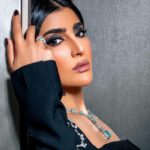 Buthaina Al Raisi Instagram - يليق بك الاستثناء ،،والحب والأولوية ،، وكل شيء جميل 🦋🦋🦋