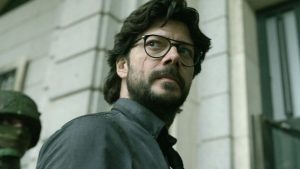 Álvaro Morte Instagram - Qué poquito queda. El último trailer.
Gracias a todos por estar ahí siempre. ❤️

Almost there. The last trailer. Thank you all for being there always. ❤️

#loveyou

@lacasadepapel 
#lcdp5