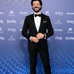 Álvaro Morte Instagram – Con él llegó el estilo: @alvaromorte impecable en los #goya2023 🕺🏼 No te pierdas el listado con los más elegantes de la gran noche del cine español en el link de la Bio de @esquirees