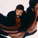 Álvaro Morte Instagram - Álvaro Morte, nuestro protagonista de #GQHype, se sale del personaje y nos da no una, sino cuatro lecciones de estilo de cómo vestir de cara a este inminente invierno. Te lo contamos en el 💥link en bio💥 Fotografía: @flaviorsolato Peluquería y maquillaje: @victormaresco para @cool_producciones Estilismo: Berta Álvarez Dirección de arte: @fervallespin #AlvaroMorte