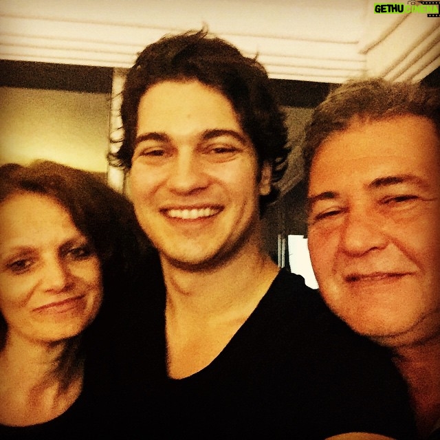 Çağatay Ulusoy Instagram - #hayatsevince Güzel :)