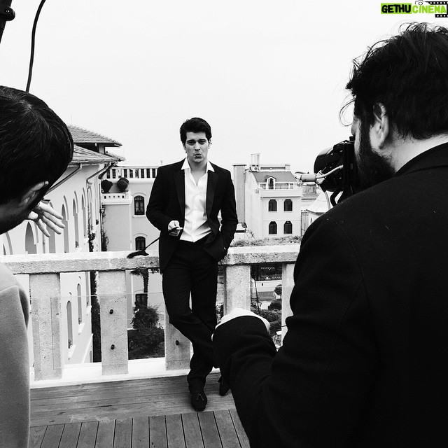Çağatay Ulusoy Instagram - ELLE Aralık sayısı..