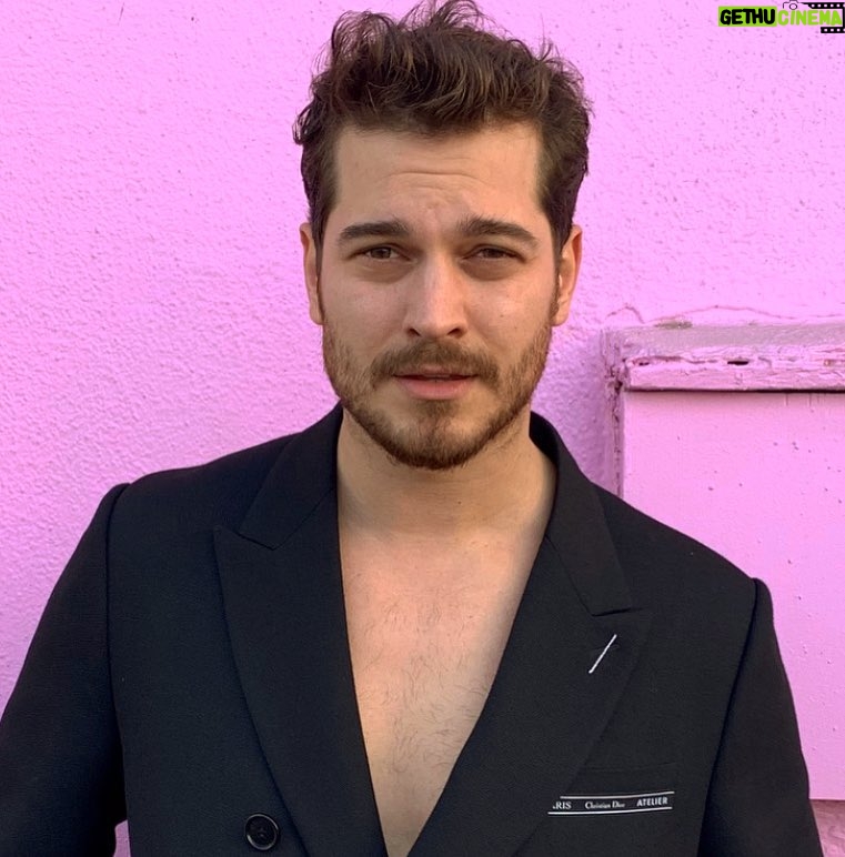 Çağatay Ulusoy Instagram - ELLE Ocak 2019 /January 2019 @elleturkiye