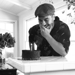 Çağatay Ulusoy Instagram - Doğum günümde beni yalnız bırakmadığınız için hepinize teşekkür ederim.Gönderdiğiniz mesajlar ve hediyeler beni çok mutlu etti özellikle benim adıma dünyanın farklı yerlerindeki ihtiyacı olan çocuklara yaptığınız yardımlar en güzel doğum günü hediyesiydi böyle hassas düşündüğünüz için güzel kalplerinize ve size sonsuz teşekkürler! Hep desteğinizi hissettirdiniz.İyi ki varsınız... ------
Thank you all for celebrating my birthday with me today! I am touched by your thoughtfulness, and your generous hearts.  I loved everything, especially the gifts you made in the form of donations to benefit children in need. I feel blessed to have such great fans.