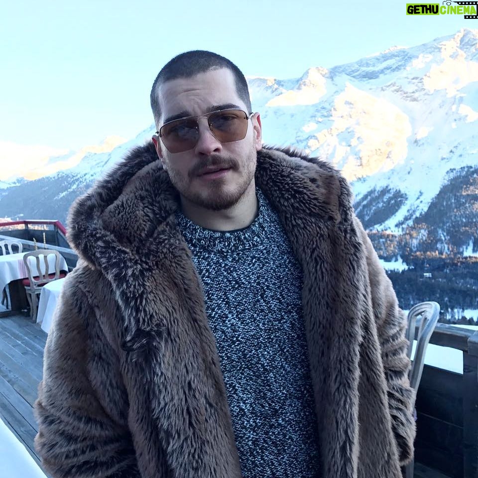 Çağatay Ulusoy Instagram -