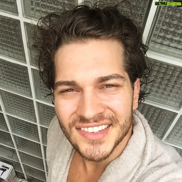 Çağatay Ulusoy Instagram -