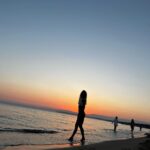 Çağla Şıkel Instagram - Altın saatler …🥹💫🤍